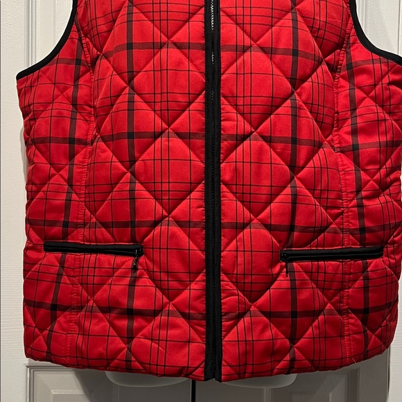 Jones New York Red/Black Plaid Quilted Vest Size XL - Picture 4 of 13